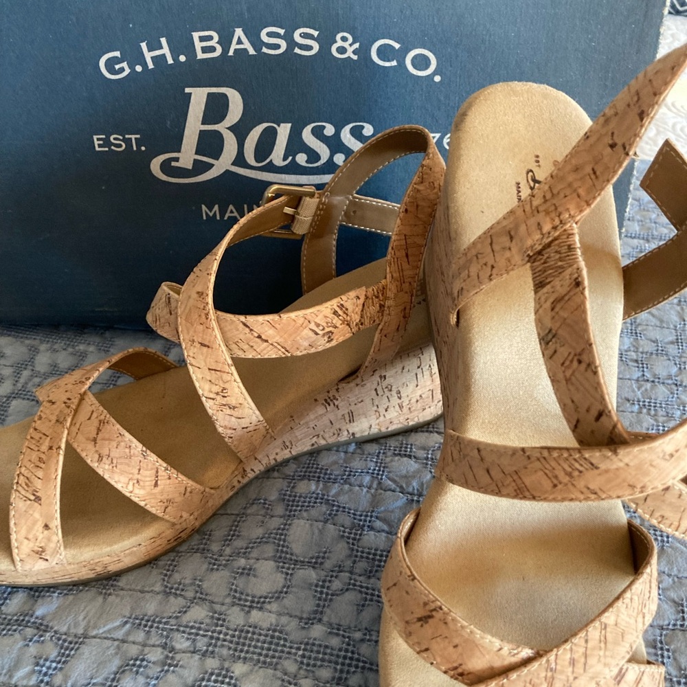Bass women’s cork wedge sandals size 9